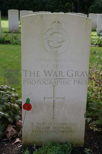 Heverlee War Cemetery - Hogg, Christopher George